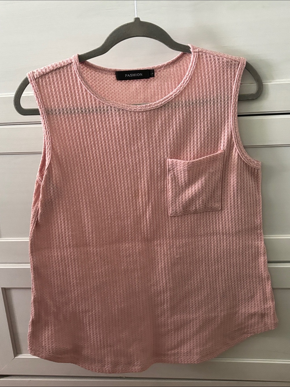 Fashion Women's Textured Pocket Tank Top - Light Pink
